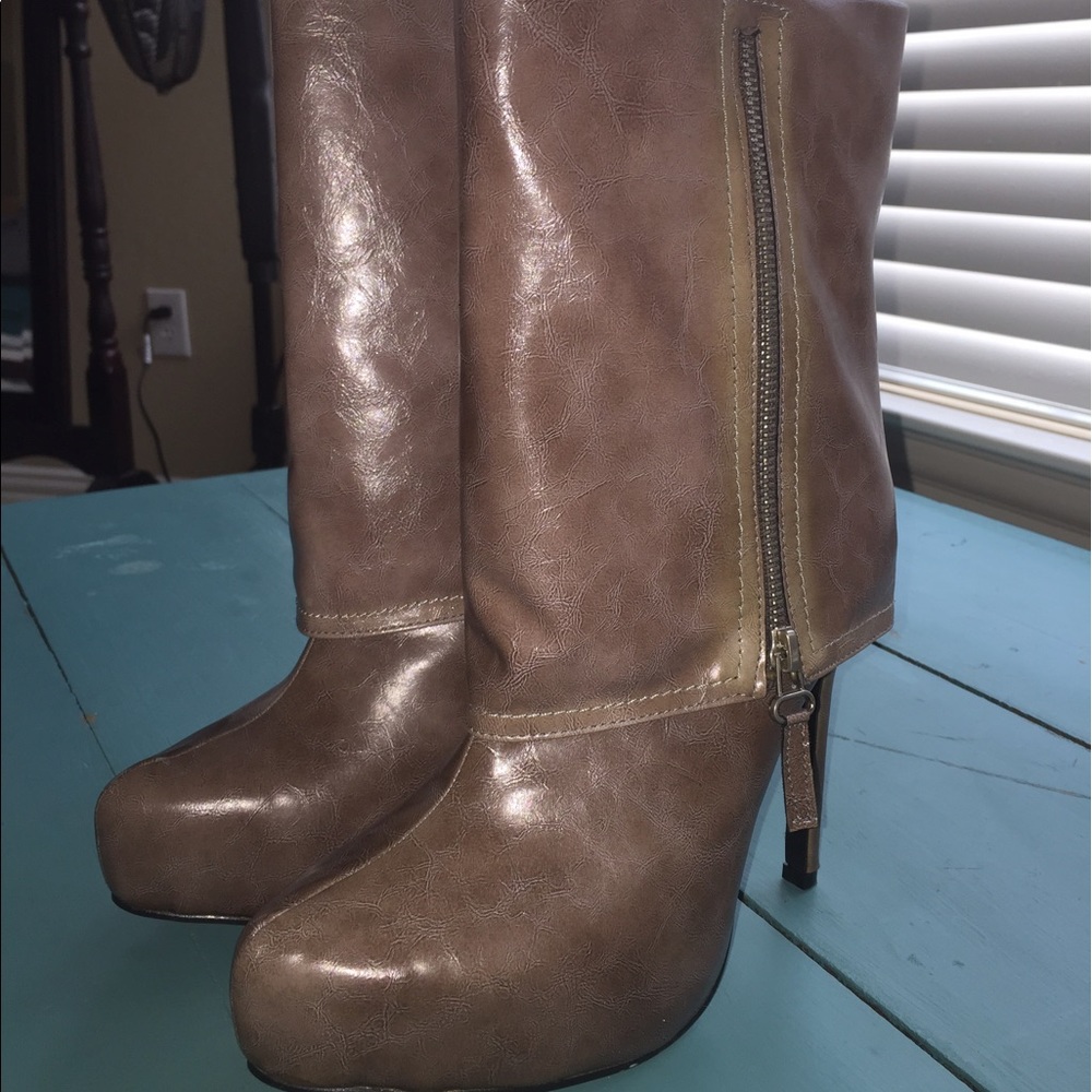 Brown leather ankle boots