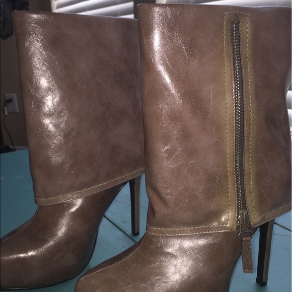Brown leather ankle boots - Picture 2 of 4