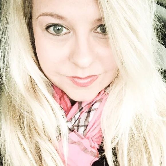 Meet your Posher, Kelly - Picture 1 of 1