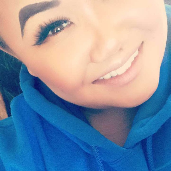 Meet your Posher, Brenda - Picture 4 of 5