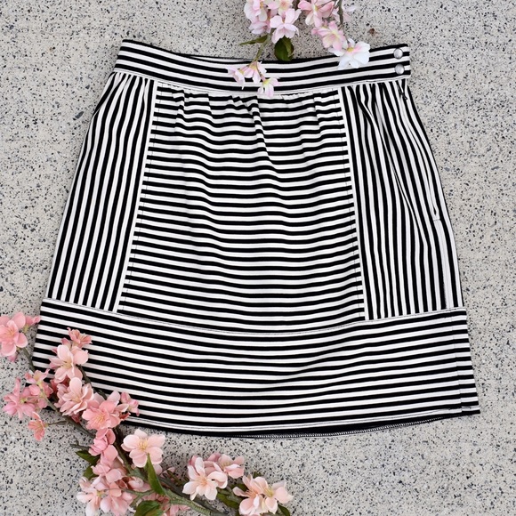 Madewell Dresses & Skirts - 🌸Madewell Ponte Swivel Skirt in Stripe