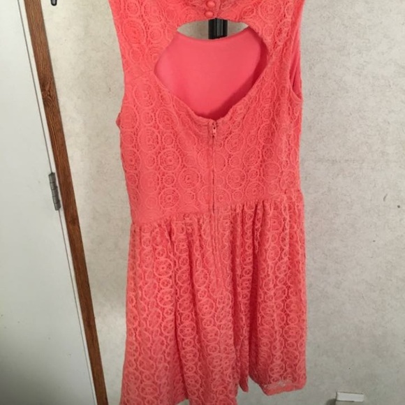 Coral sundress! - Picture 2 of 2