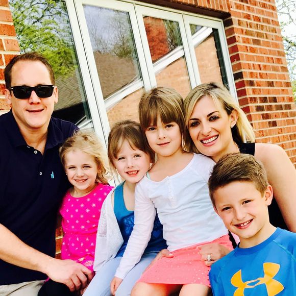 Meet your Posher, Jennifer - Picture 1 of 1