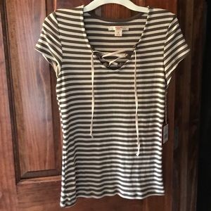 Army green and white lace up top