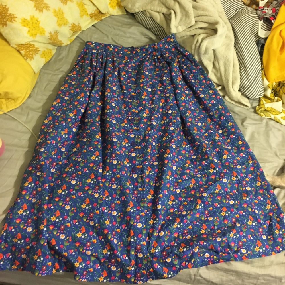 Vintage floral high-waisted midi skirt