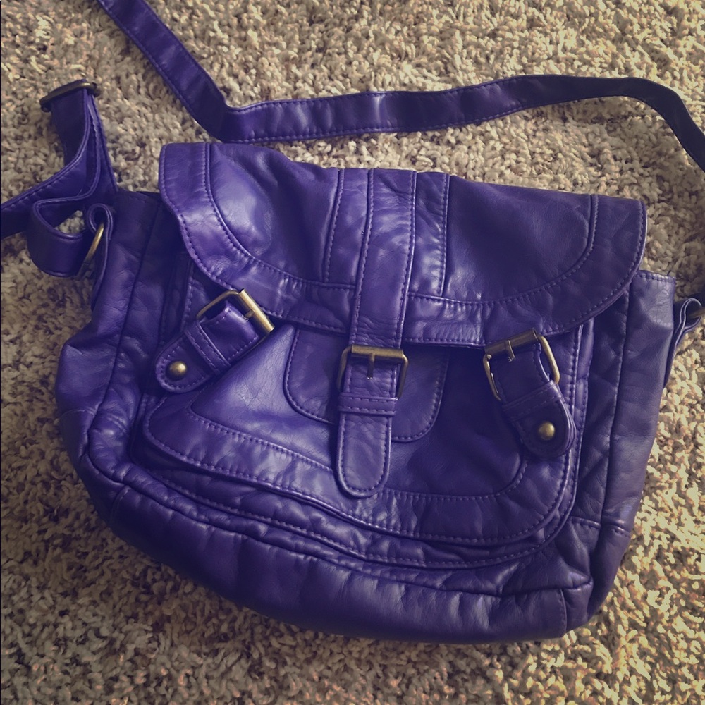 Charming Charlie cross body purse