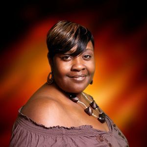 Meet your Posher, Vivian