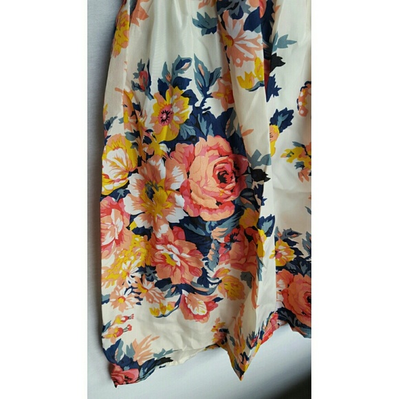 Off Shoulder Floral Print Dress NWOT Many Sizes - Picture 5 of 7