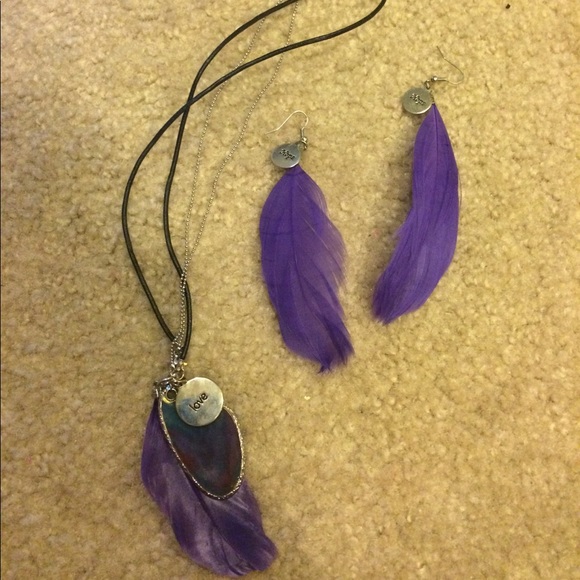 FREE with Other Purchase Necklace & Earring Set - Picture 2 of 3