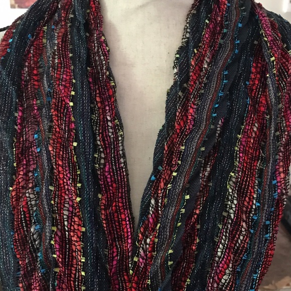 Price Drop All 4 $15!! BEAUTIFUL SCARF BUNDLE - Picture 3 of 4