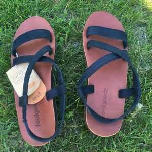 Feelgoodz Infinity Natural Rubber Sandals NWT