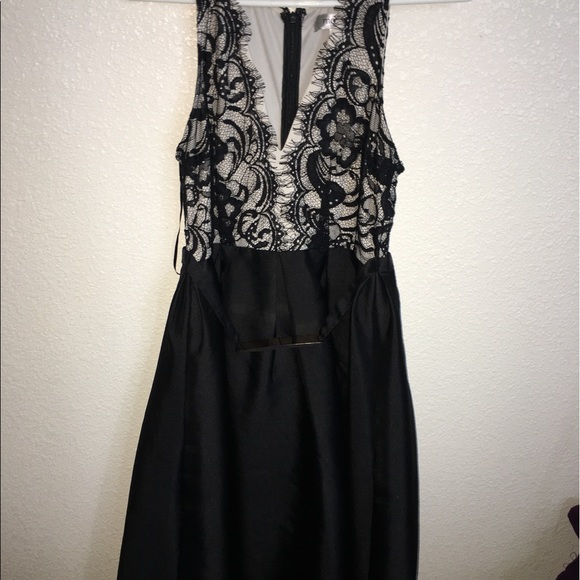 Dress - Picture 1 of 4