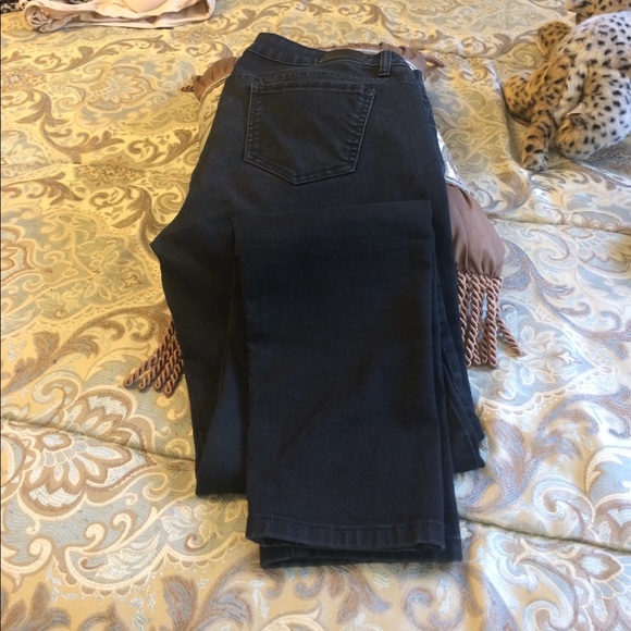 Jeans - Picture 2 of 3