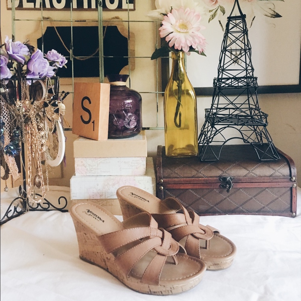 Arizona Brown Wedges