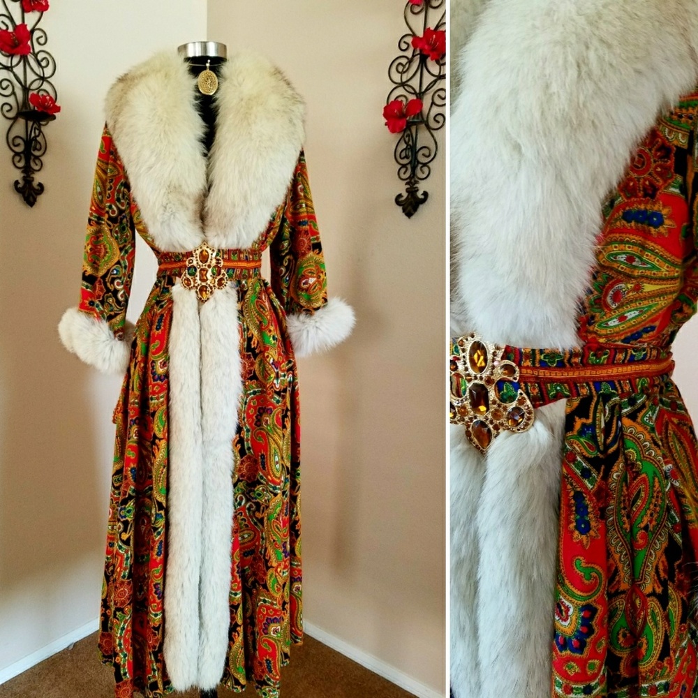 🖤 SOLD 🖤 Vintage Tapestry White Fox Maxi Coat