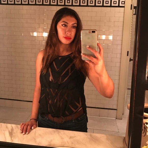 Meet your Posher, Dana - Picture 2 of 3