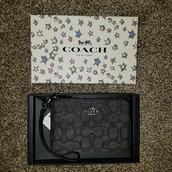 Coach Handbags - COACH Wristlet
