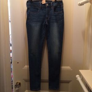 American Eagle Low-Rise Super Stretch Jeggings