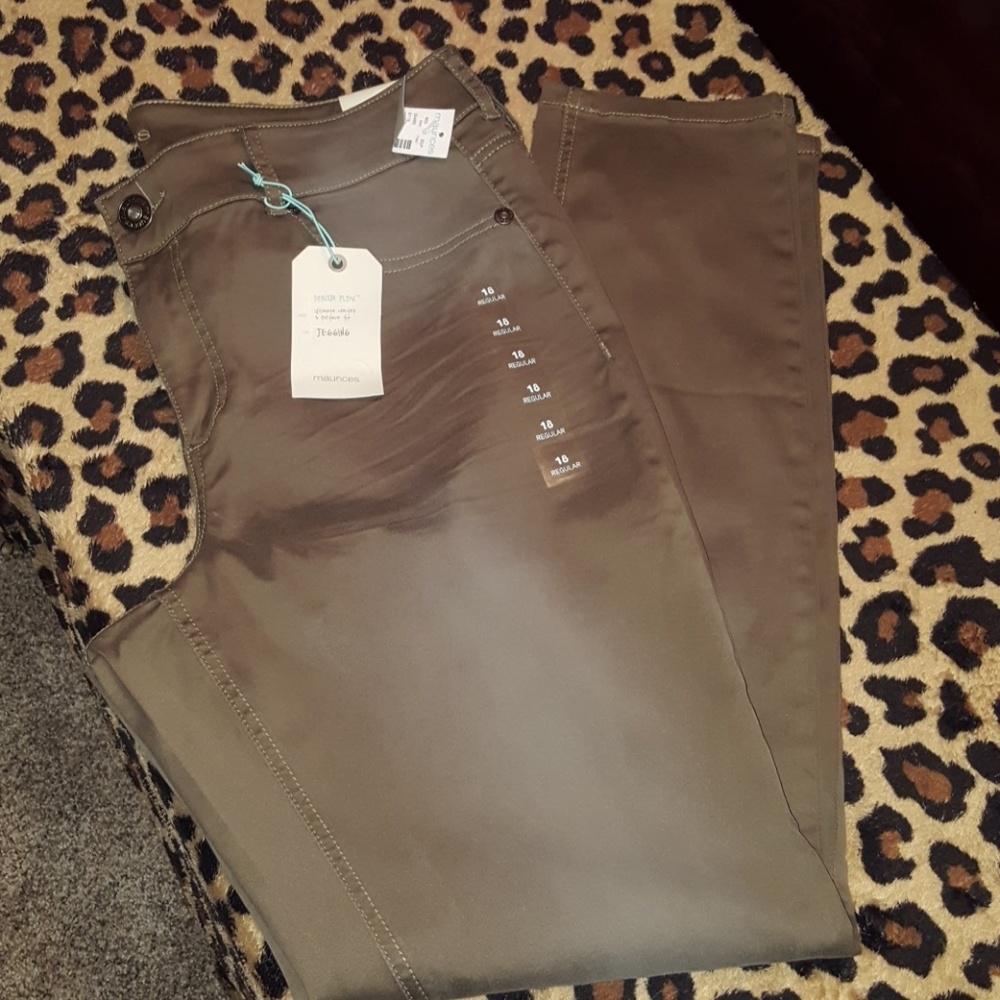 **NEW** Maurices Jeggings