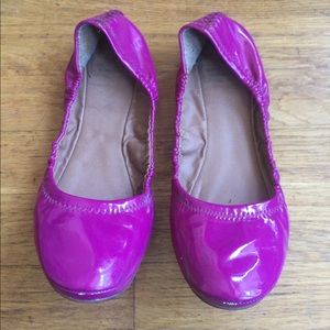 *OFF POSHMARK SOON* Lucky Brand pink flats! Size 8