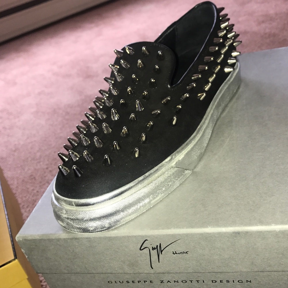 ...like new no signs of wear and tear