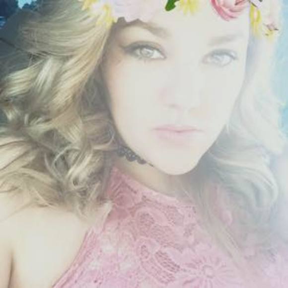 Meet your Posher, Rocio - Picture 1 of 1