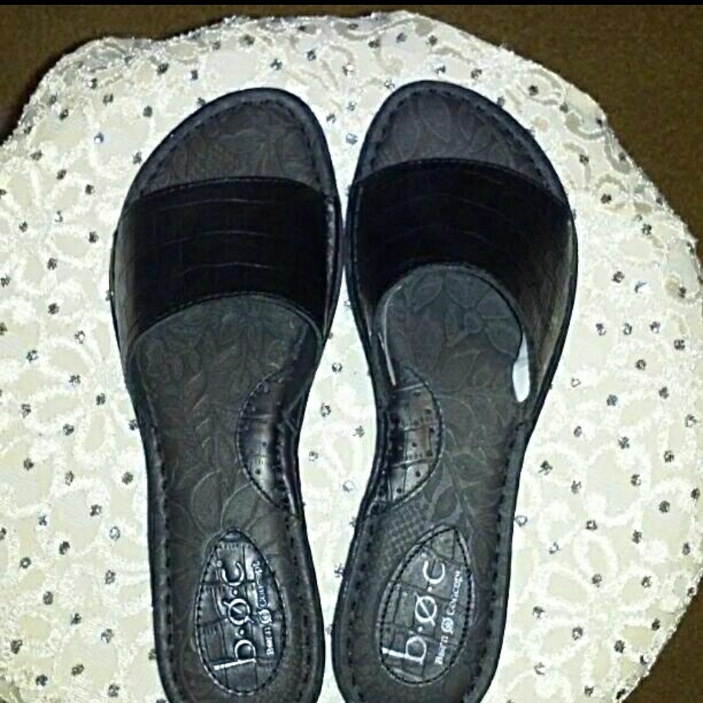 NWOT ☀️B.O.C. Black Sandals☀️