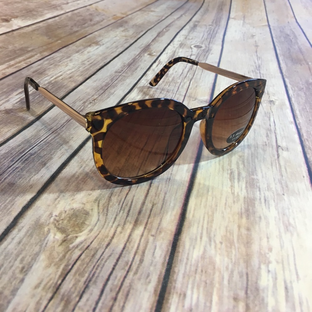 AJ Morgan sunglasses