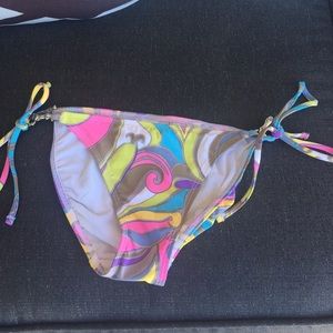 TRINA TURK print bikini bottoms size small