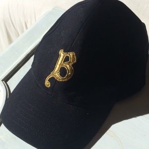 QUEEN BEE ALERT. BEYONCÉ fitted hat