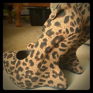 Dollhouse Animal Print Curved Wedge Heels
