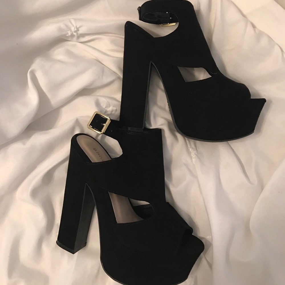 black chunky heels