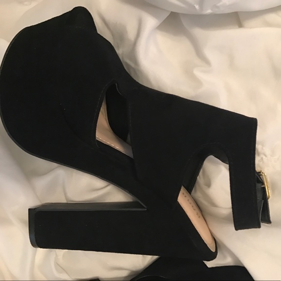 black chunky heels - Picture 2 of 2