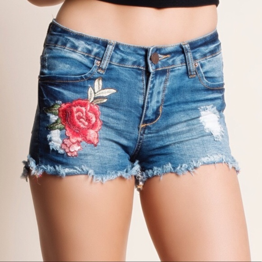 THE STASSIE . NWT EMBROIDERED JEAN SHORTS