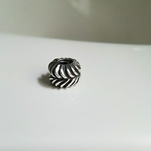 Like new Pandora making waves silver charm