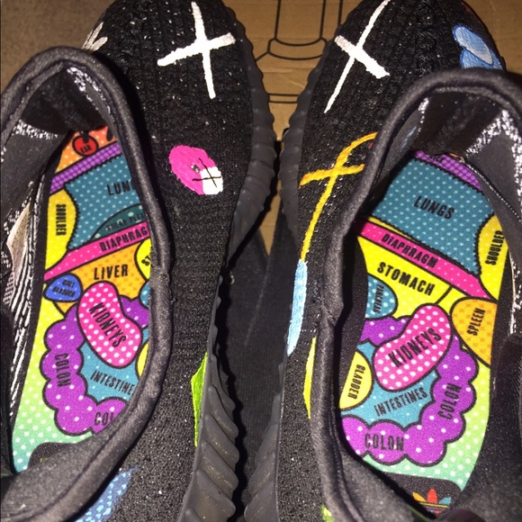 Adidas Yeezy Kaws Kolab "UA" SIZE 8.5 180$ OBO - Picture 3 of 6