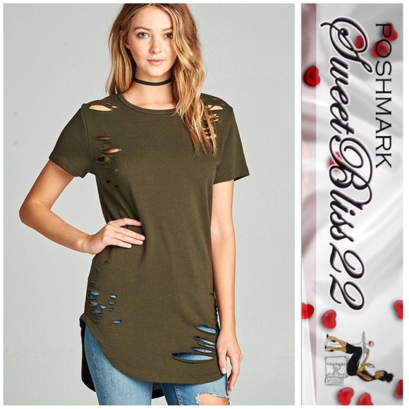 ✨Olive Distressed Top✨ - Picture 2 of 3