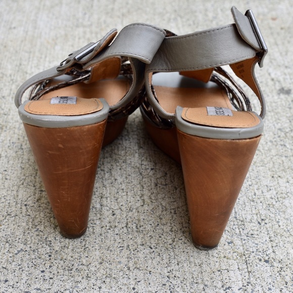 🌸Strappy Wood Wedge Sandals - Picture 3 of 4