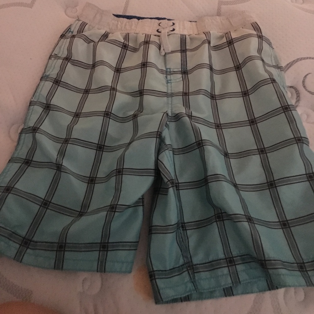 ❌FINAL PRICE CUT❌Boys swim trunks 🚨BOGO🚨