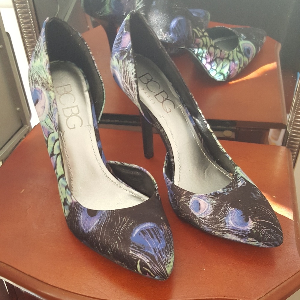Barely worn BCBG Paris Heels