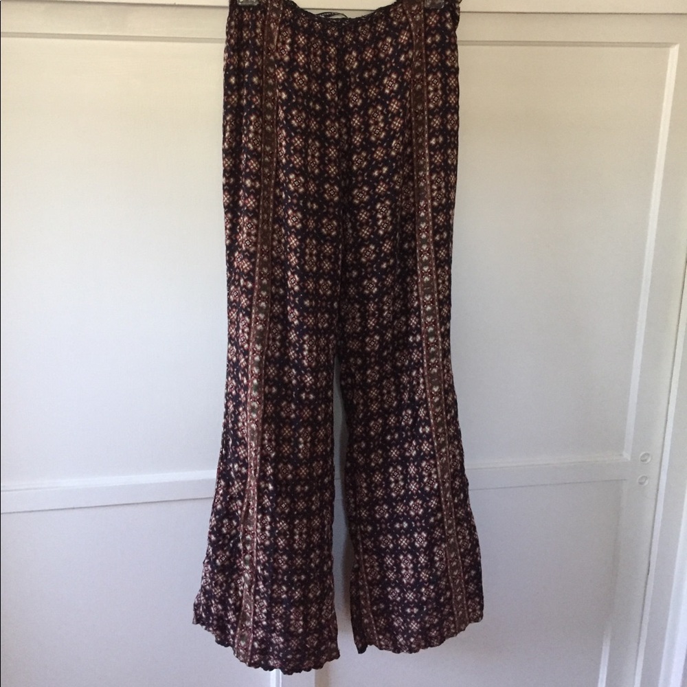 Brandy Melville wide-legged pants