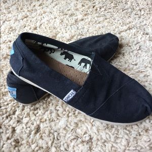 Navy Blue Toms