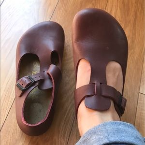 Birkenstock Paris T Strap Clog Burgundy Wine 38