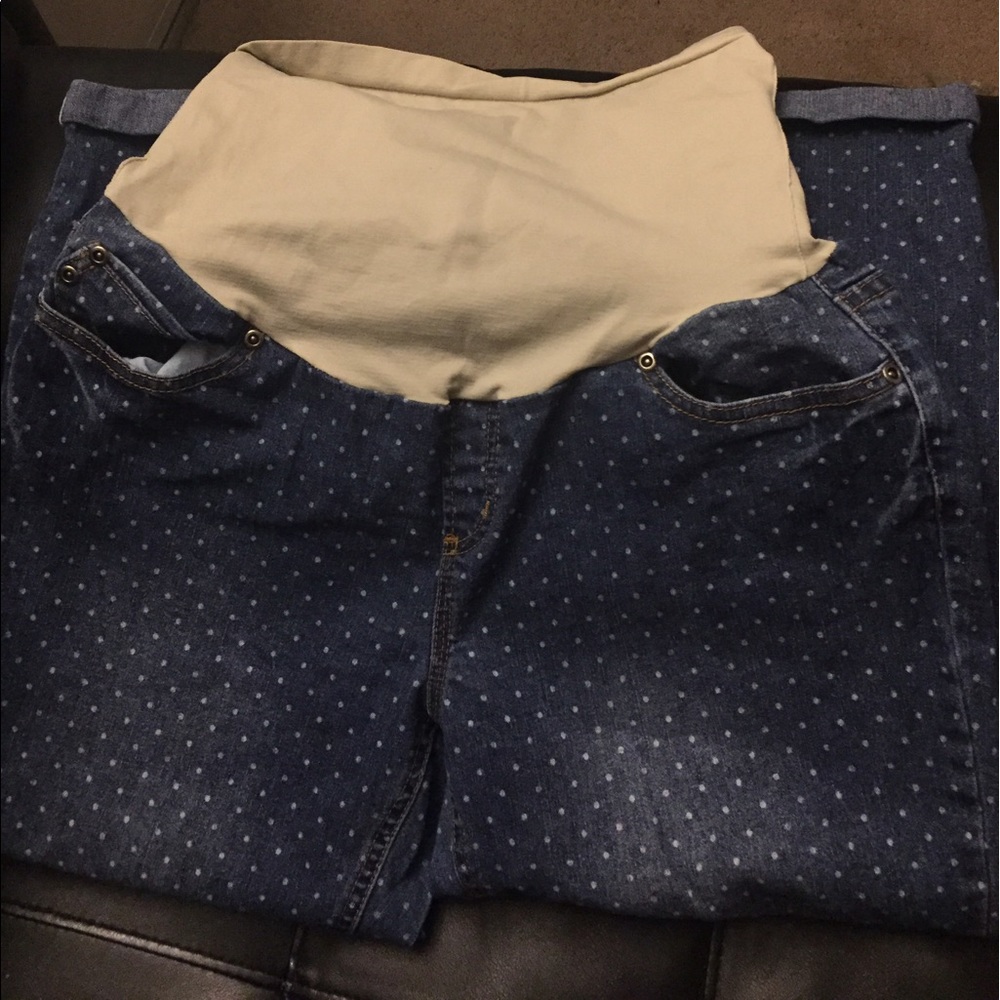 Maternity capris size large