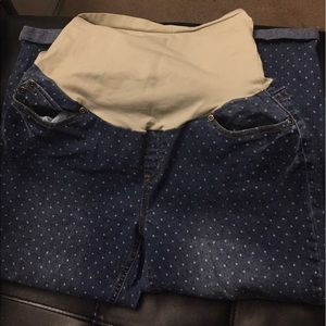 Maternity capris size large