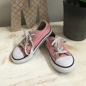 🌸Little girls pink converse🌸