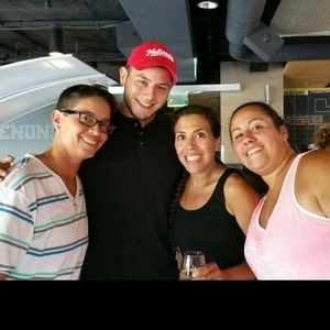 Meet your Posher, Gil