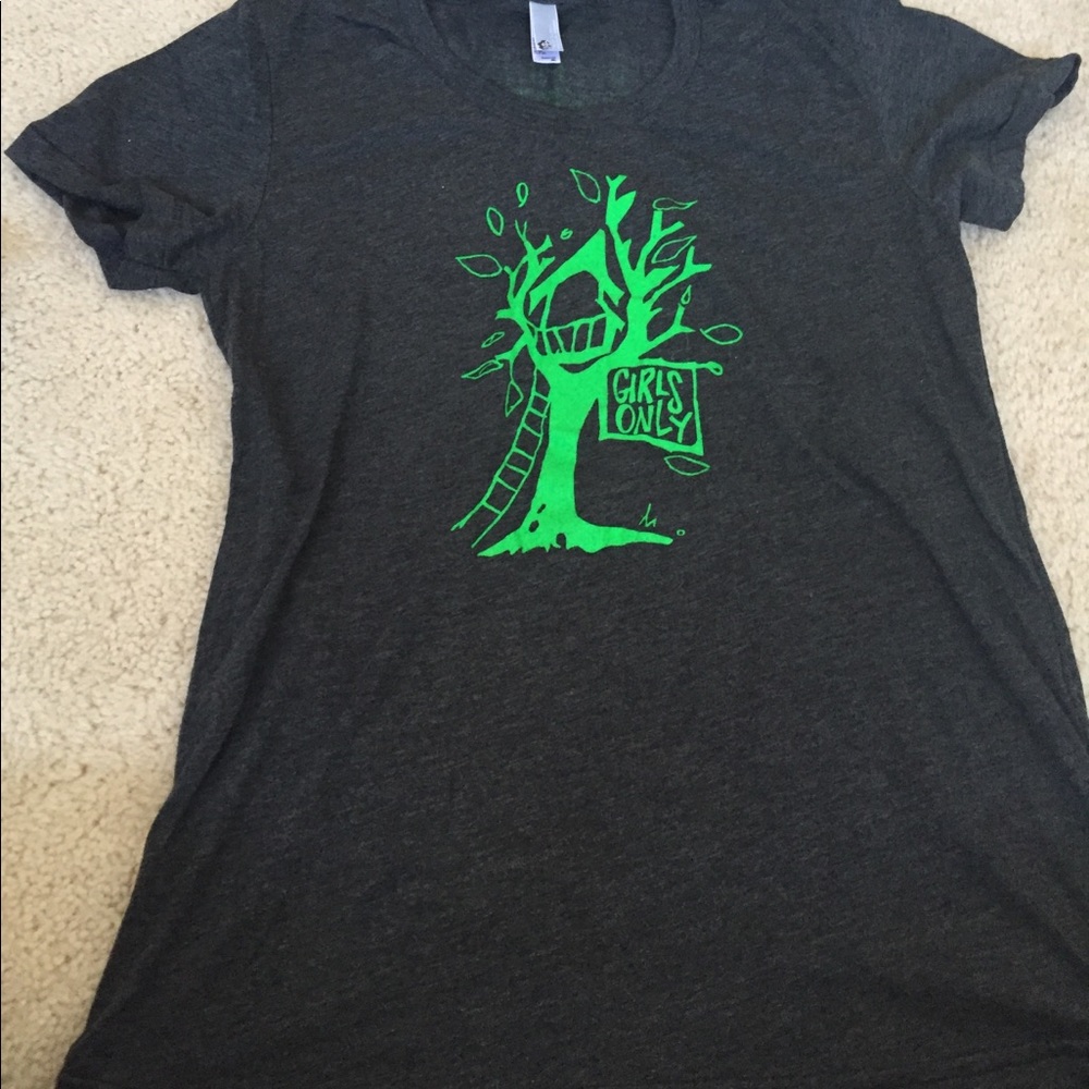 Girls treehouse t-shirt