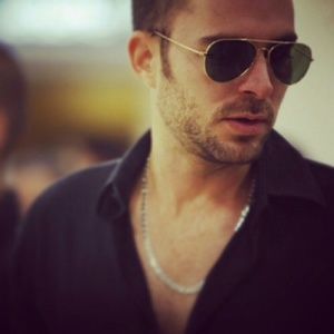 Meet your Posher, Carlos