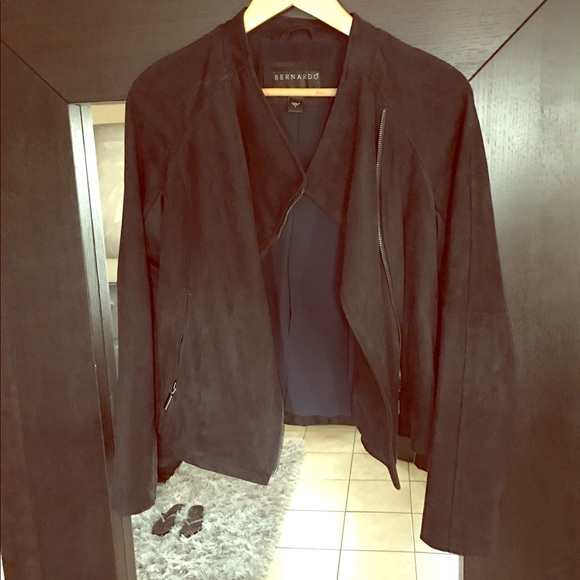 Bernardo Jackets & Blazers - Bernardo small used once suede jacket navy blue